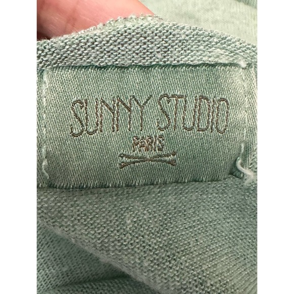 Sunny Studio Paris green short sleeves v neck tee size Medium - Picture 4 of 10